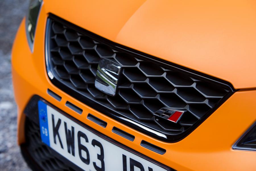  Seat Leon Cupra 2014 года  (UK) (фото 28 из 59)